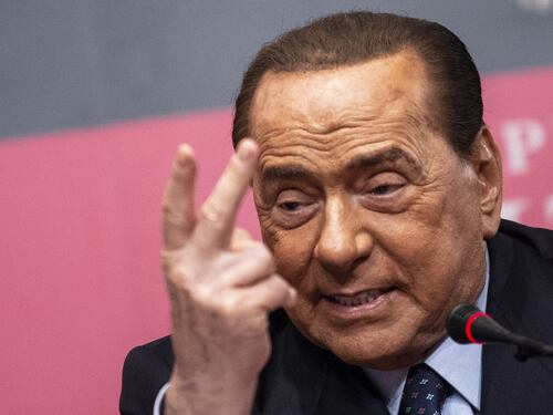 Silvio Berlusconi, ipotesi choc: pronti a entrare al governo con una nuova maggioranza