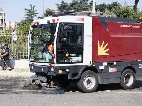Roma, arriva il pronto intervento Ama: ecco il “118” dei rifiuti