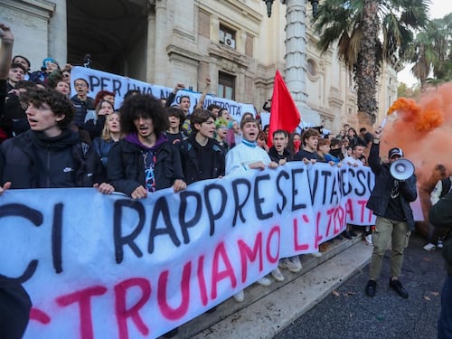 Cortei degli studenti, manifestazioni flop contro il governo Meloni