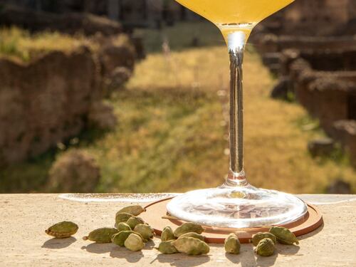 Ecco The Court, il cocktail bar con vista sul Colosseo