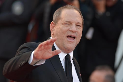 Harvey Weinstein si è consegnato alla polizia