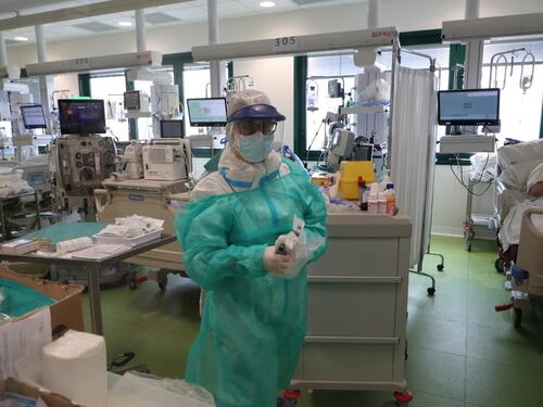 Sottovariante Omicron 5, prepararsi alla nuova ondata di Covid: sintomi e contagi