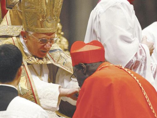 Gran papocchio: il caso Ratzinger diventa un giallo