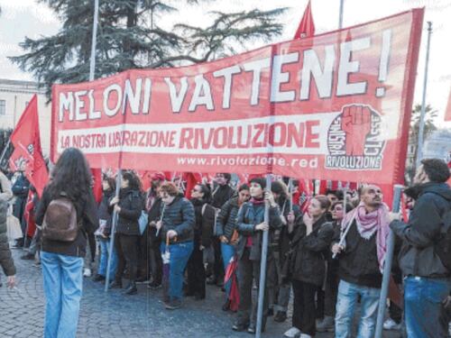 Follia femminista, minacce a Giorgia Meloni al corteo contro la violenza sulle donne