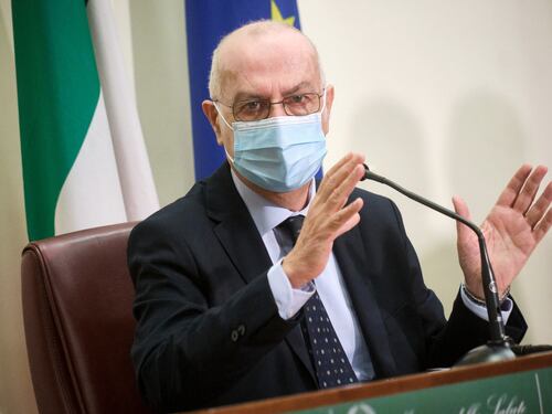 Covid, Gianni Rezza mette già le mani avanti: evitata la grande ondata grazie ai vaccini