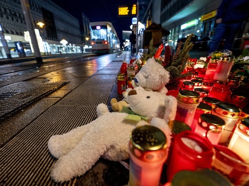Attentato a Magdeburgo, un insegnante di italiano in Germania: "Non si integrano"