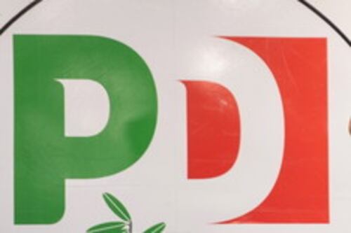 Torino, "starà facendo...": la battuta sessista che scuote il Pd. Chieste le dimissioni del consigliere Pera