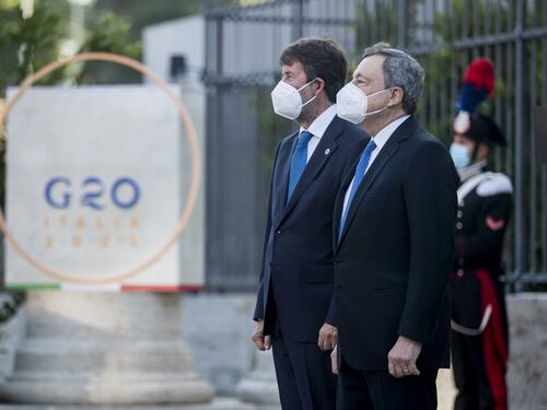 Bonus, Draghi rimette Franceschini al suo posto: il sistema salta. Duro confronto nel Governo