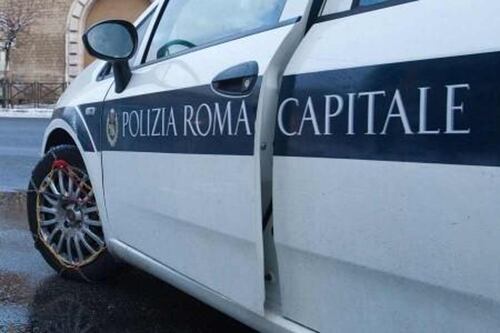 Ostiense, scontro tra uno scooter e un'auto: muore un 44enne