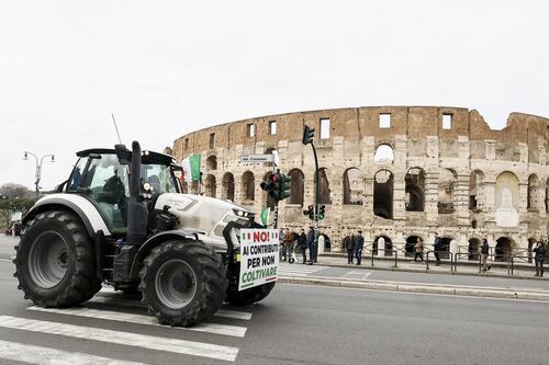 Protesta dei trattori, il governo trova la quadra: accordo sull'Irpef