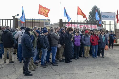 C'è l'accordo per Embraco, licenziamenti sospesi