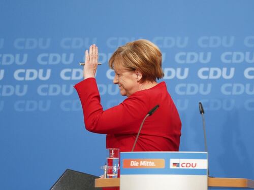 Germania, Merkel si ricandida: "Sarà una campagna elettorale difficile"