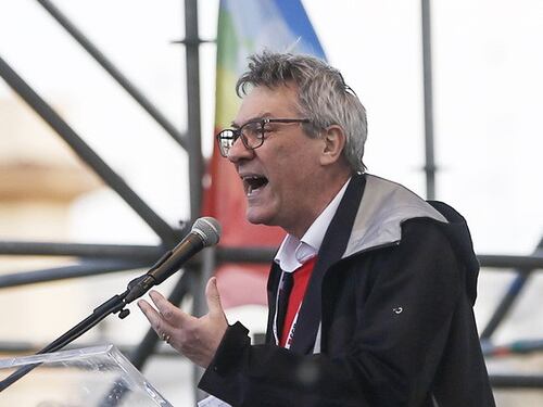 Che follia la Cgil. Il sindacato chiede di bloccare le armi all’Ucraina