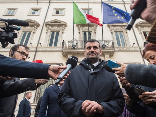 Frattura nel Pd, scatta la ribellione e l'ultimatum per Letta: così ci prendiamo il partito