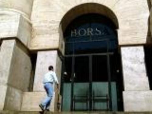 Piazza Affari chiude in ripresa. Spread Btp-Bund a 525 punti