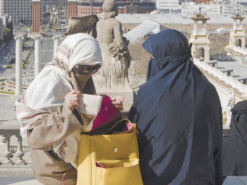 Giulia Cecchettin, l'ideologia della sinistra che non si indigna per le donne islamiche