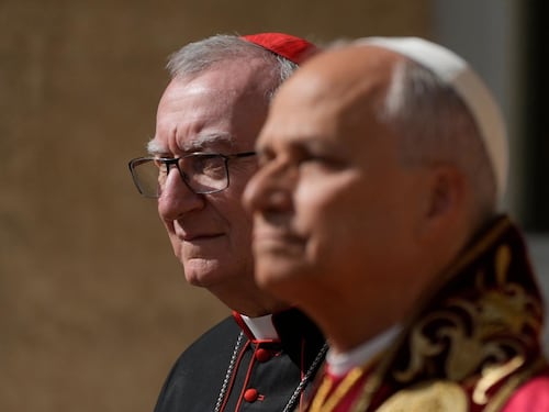 Papa Leone, la prossima mossa: Parolin lascerà presto la Segreteria di Stato. Chi prenderà il suo posto