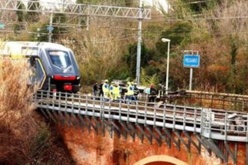 Treni, nuovi sabotaggi e ritardi fino a 190 minuti. Salvini: "Chi boicotta è un criminale, paghi i danni"