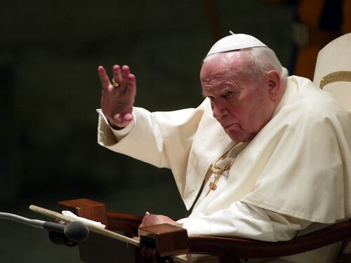 Vaticano, il giallo di Karol Wojtyla: Papa morto e “risorto”