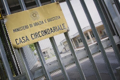 Carceri al collasso: un detenuto su tre è straniero, è quasi impossibile rimandarli nei loro Paesi