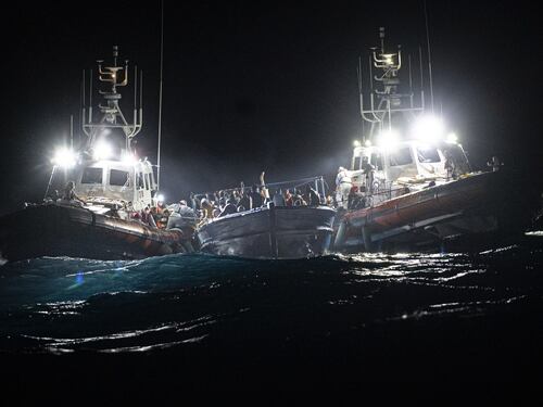 Boom di immigrati nel 2021. Quasi 90mila nuovi clandestini in Italia: l'allarme dei servizi segreti