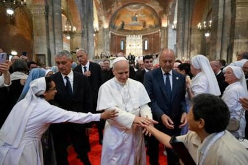 Pavia, Papa Leone ai giovani: "Coltivate amicizie vere, non quelle col telefonino"