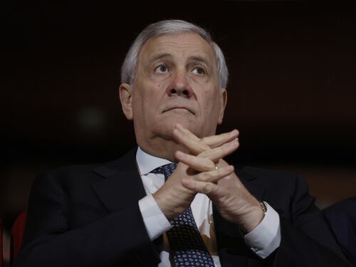 Tajani: "Entro fine anno decreto per armi a Ucraina"