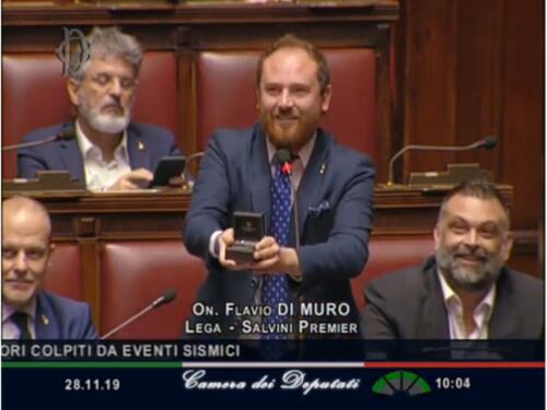 La proposta di matrimonio del leghista Di Muro era una messinscena. Matrimonio già fissato