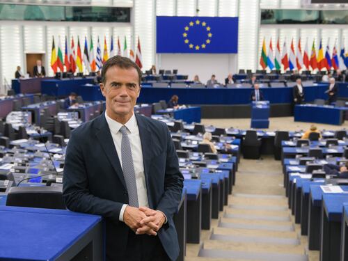 Gozi (Renew): "Schlein ingenua e imbarazzata, i sindaci del Pd sprovveduti. Ecco perché occorre chiarezza"