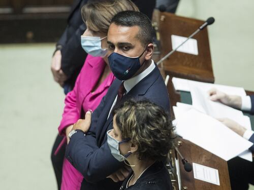 La sceneggiata del governo sui migranti. Così imbrogliano gli italiani