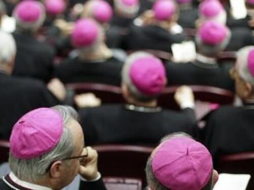 La Chiesa sveglia la politica In coma