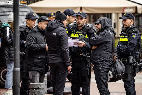 Olanda, espulsi 230 tifosi Napoli prima della partita di Champions League. "Marchiati come ad Auschwitz"