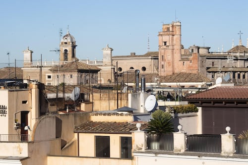 Condoni, 8 pratiche su 10 "rallentate" senza motivo. Ora cambia tutto