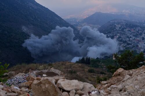 Hezbollah lancia droni, Israele risponde con i bombardamenti. Cessate il fuoco a rischio?