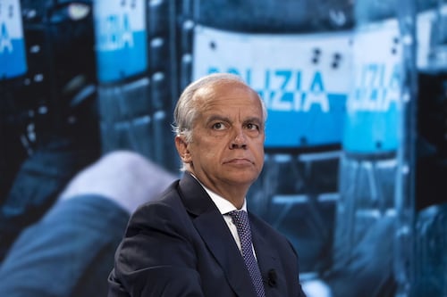 Piantedosi: meno reati, crollo degli sbarchi, rimpatri raddoppiati