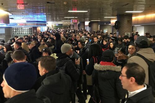 Esplosione al terminal di Port Authority, panico nella metro