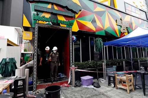 Thailandia, tragedia a Bangkok. Incendio in un pub a Chatuchak: "Rimasti intrappolati"