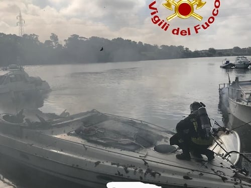 Esplode barca privata, tre feriti