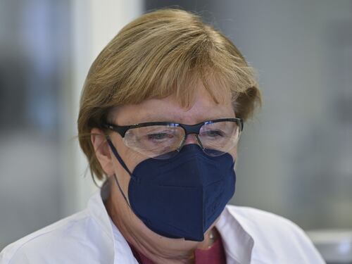 La decisione choc della Germania sui no-vax: niente stipendio in quarantena