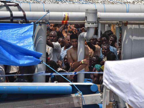 Migranti, Francia e Germania aiuteranno l'Italia