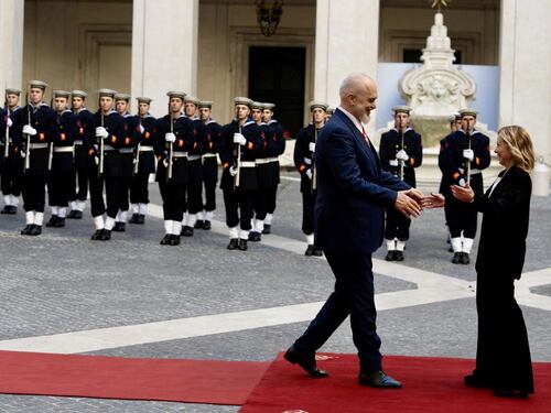 Migranti, dalla Consulta di Tirana ok al patto Italia-Albania