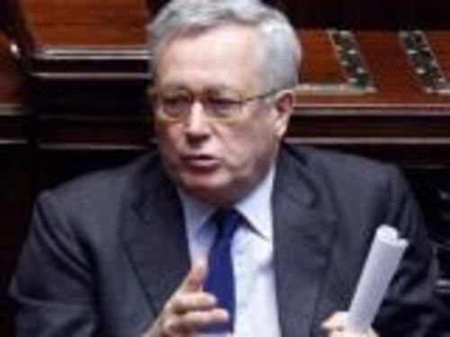 Cambia il Milleproroghe Tremonti media col Colle