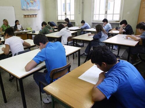Giuseppe Conte: le scuole resteranno chiuse dopo il 3 aprile