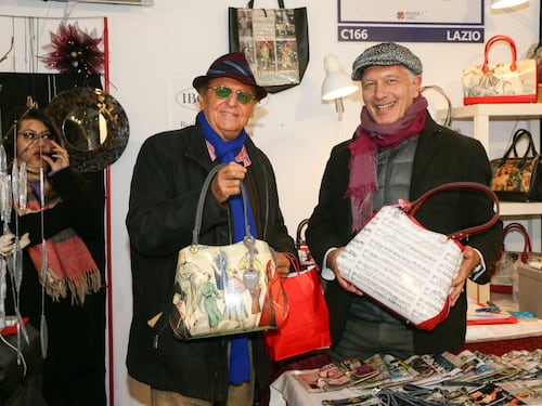 Pattinaggio sul ghiaccio, spettacoli e shopping: riapre Ice Park