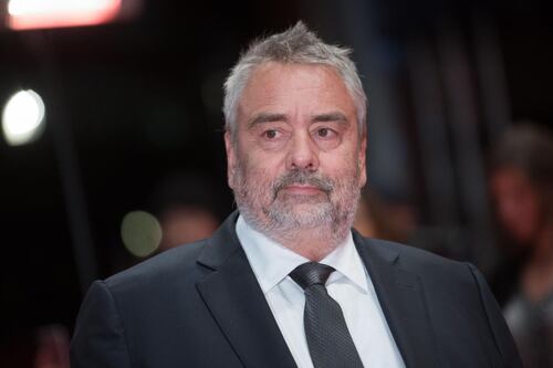 Luc Besson denunciato per stupro. Il regista nega: fantascienza