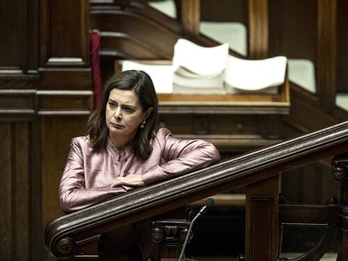 Boldrini contro il governo Meloni: "Compiacenza ai no vax, irresponsabili"