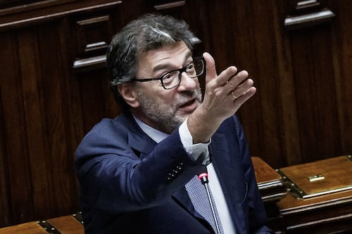 Manovra, Giorgetti avverte i ministri: “Fate proposte di tagli altrimenti farò io il cattivo”