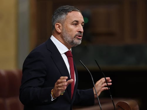 Spagna, guai per Sanchez dal sondaggio: PP e Vox superano la maggioranza assoluta