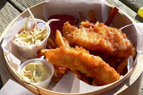 Il caro dell'olio mette in crisi anche il fish&chips in Inghilterra