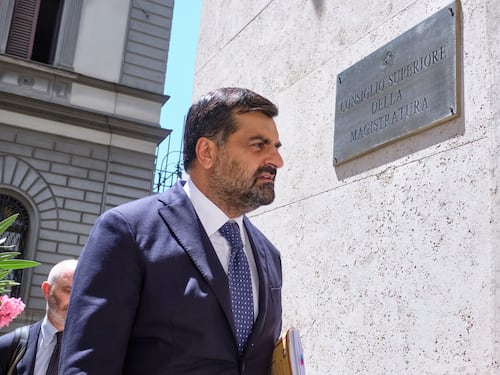 Caos procure, Cantone chiede il processo per Palamara